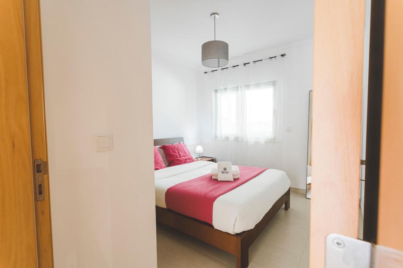 Best Houses 94 - Family Surf Peniche Bagian luar foto